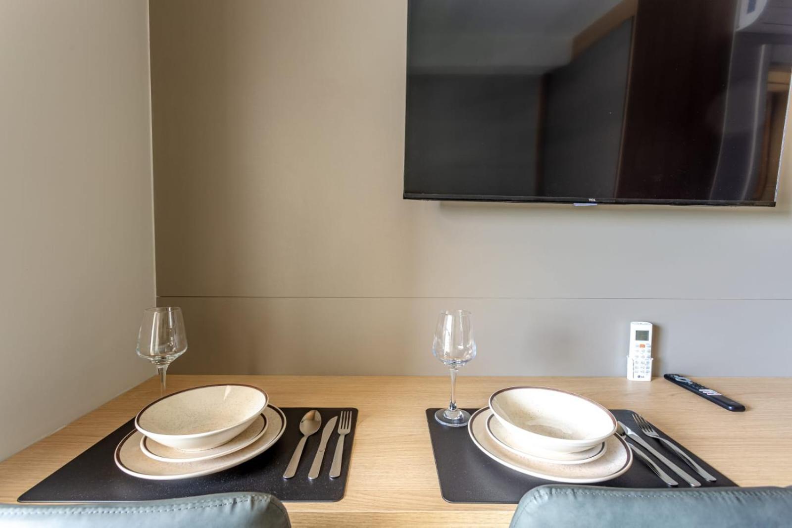 Metro Brooklin - Novo E Charmoso - Completo - Ar Condicionado Apartamento